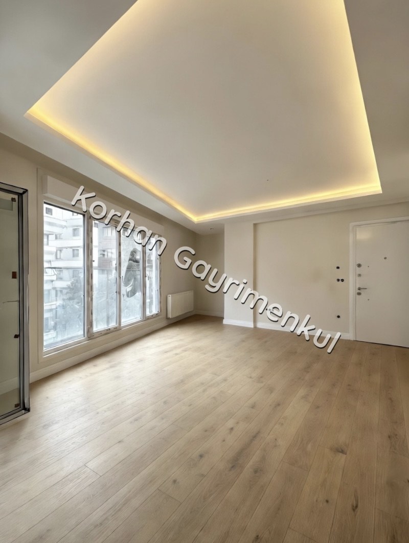CADDEBOSTAN SAHİLDE BALKONLU EBEVEYN BANYOLU 68M2 NET 2+1 SIFIR