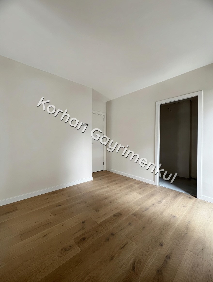 CADDEBOSTAN SAHİLDE BALKONLU EBEVEYN BANYOLU 68M2 NET 2+1 SIFIR