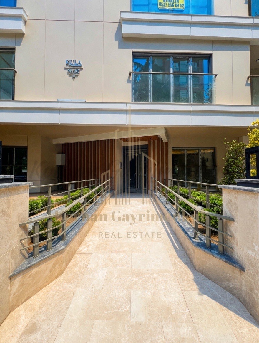 CADDEBOSTAN SAHİLDE BALKONLU EBEVEYN BANYOLU 68M2 NET 2+1 SIFIR
