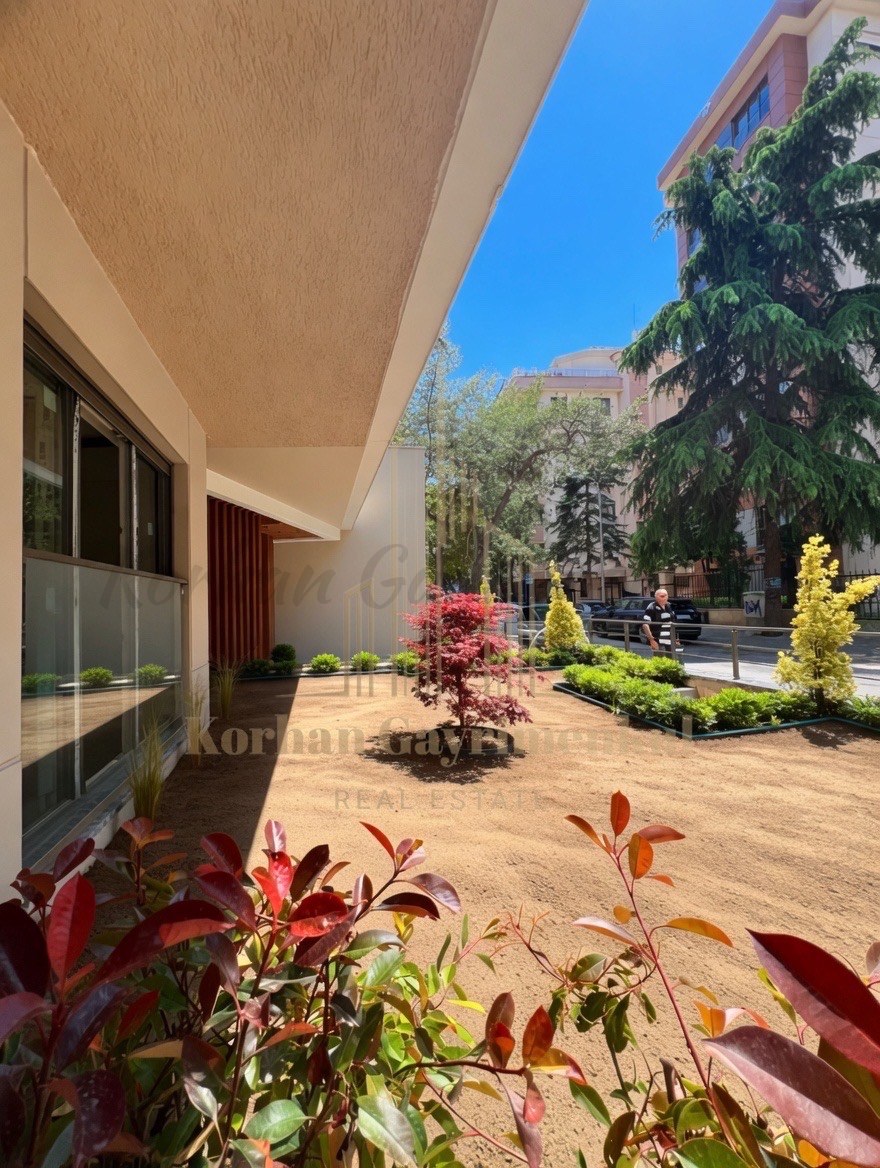 CADDEBOSTAN SAHİLDE BALKONLU EBEVEYN BANYOLU 68M2 NET 2+1 SIFIR