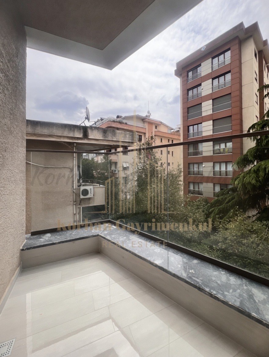 CADDEBOSTAN SAHİLDE BALKONLU EBEVEYN BANYOLU 68M2 NET 2+1 SIFIR