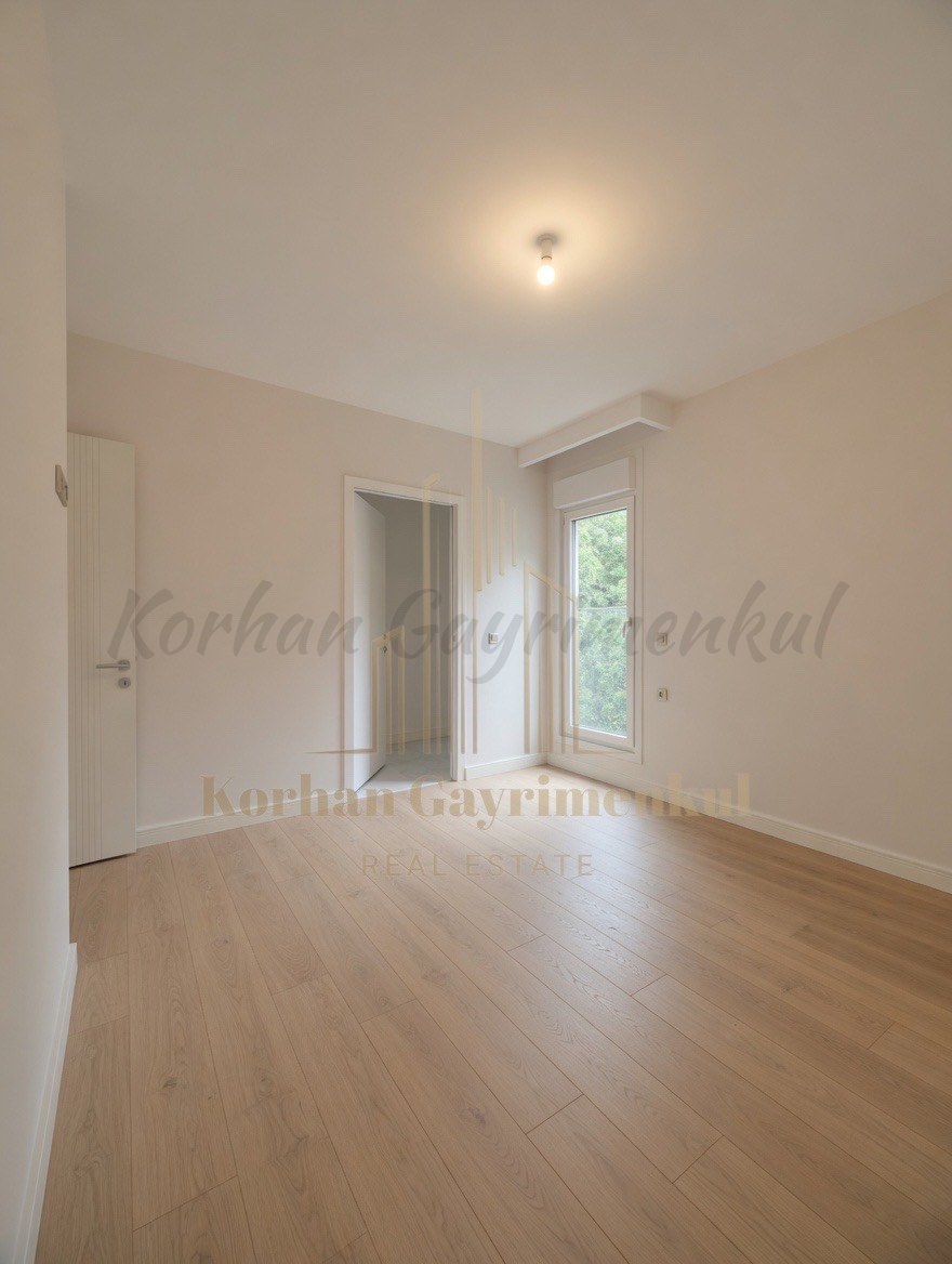 CADDEBOSTAN SAHİLDE BALKONLU EBEVEYN BANYOLU 68M2 NET 2+1 SIFIR