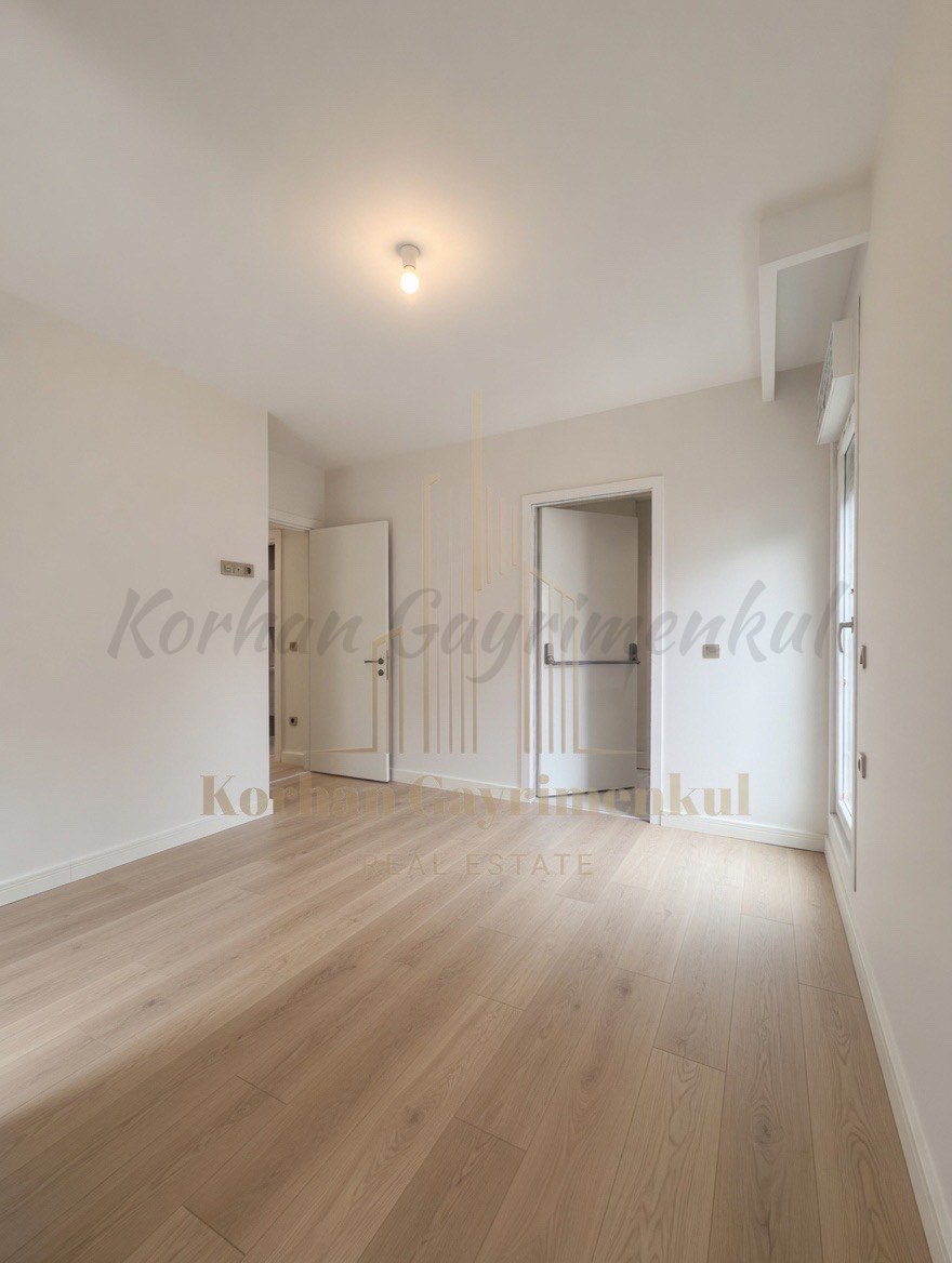 CADDEBOSTAN SAHİLDE BALKONLU EBEVEYN BANYOLU 68M2 NET 2+1 SIFIR