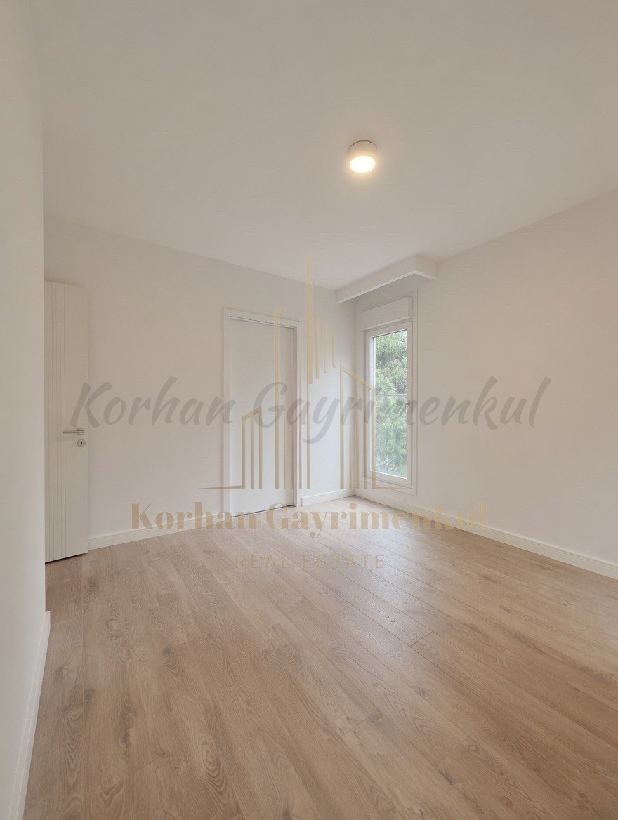 CADDEBOSTAN SAHİLDE BALKONLU EBEVEYN BANYOLU 68M2 NET 2+1 SIFIR