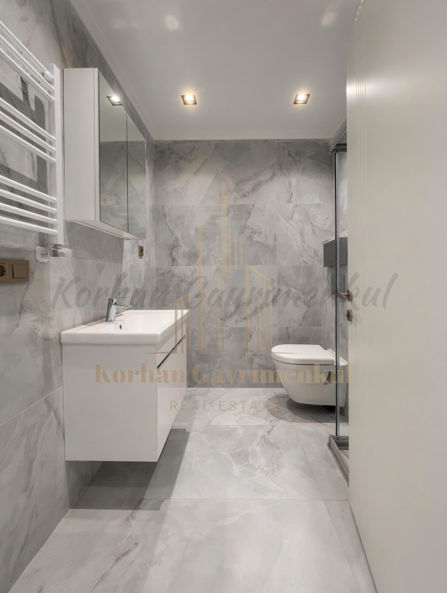 CADDEBOSTAN SAHİLDE BALKONLU EBEVEYN BANYOLU 68M2 NET 2+1 SIFIR
