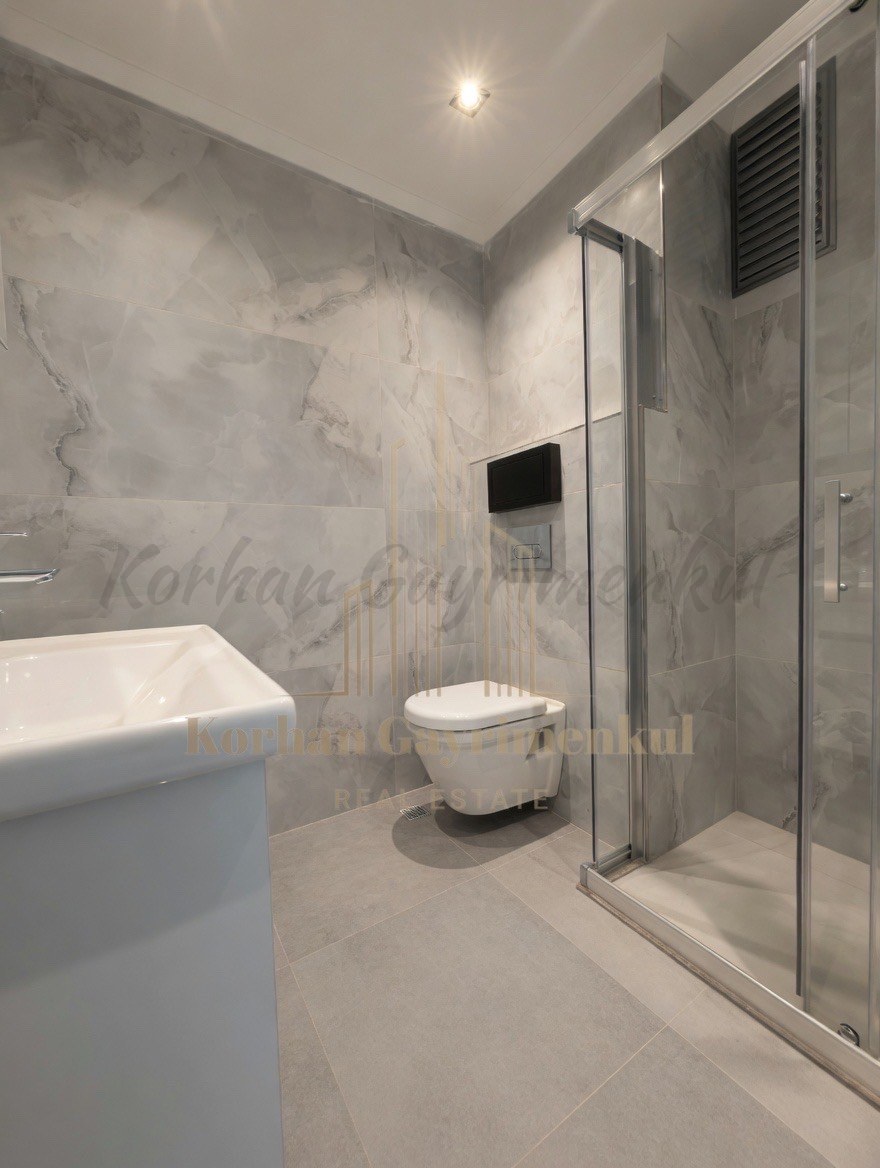 CADDEBOSTAN SAHİLDE BALKONLU EBEVEYN BANYOLU 68M2 NET 2+1 SIFIR