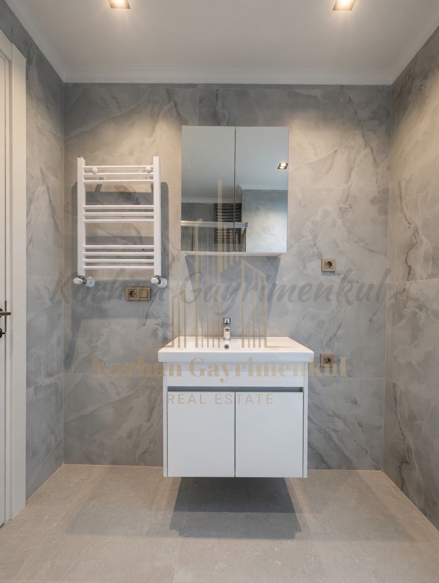 CADDEBOSTAN SAHİLDE BALKONLU EBEVEYN BANYOLU 68M2 NET 2+1 SIFIR