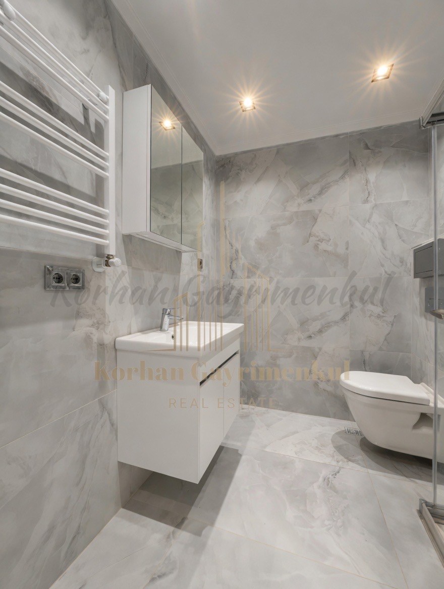 CADDEBOSTAN SAHİLDE BALKONLU EBEVEYN BANYOLU 68M2 NET 2+1 SIFIR