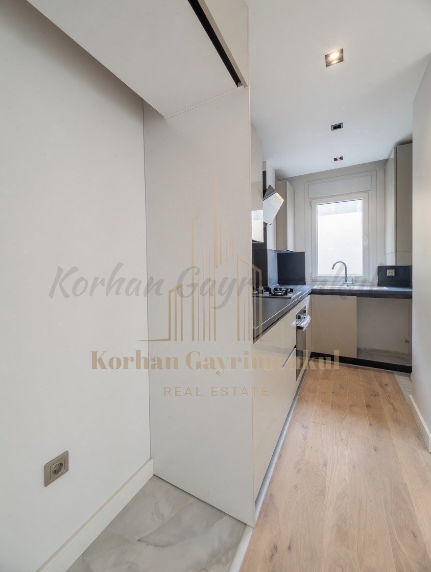 CADDEBOSTAN SAHİLDE BALKONLU EBEVEYN BANYOLU 68M2 NET 2+1 SIFIR