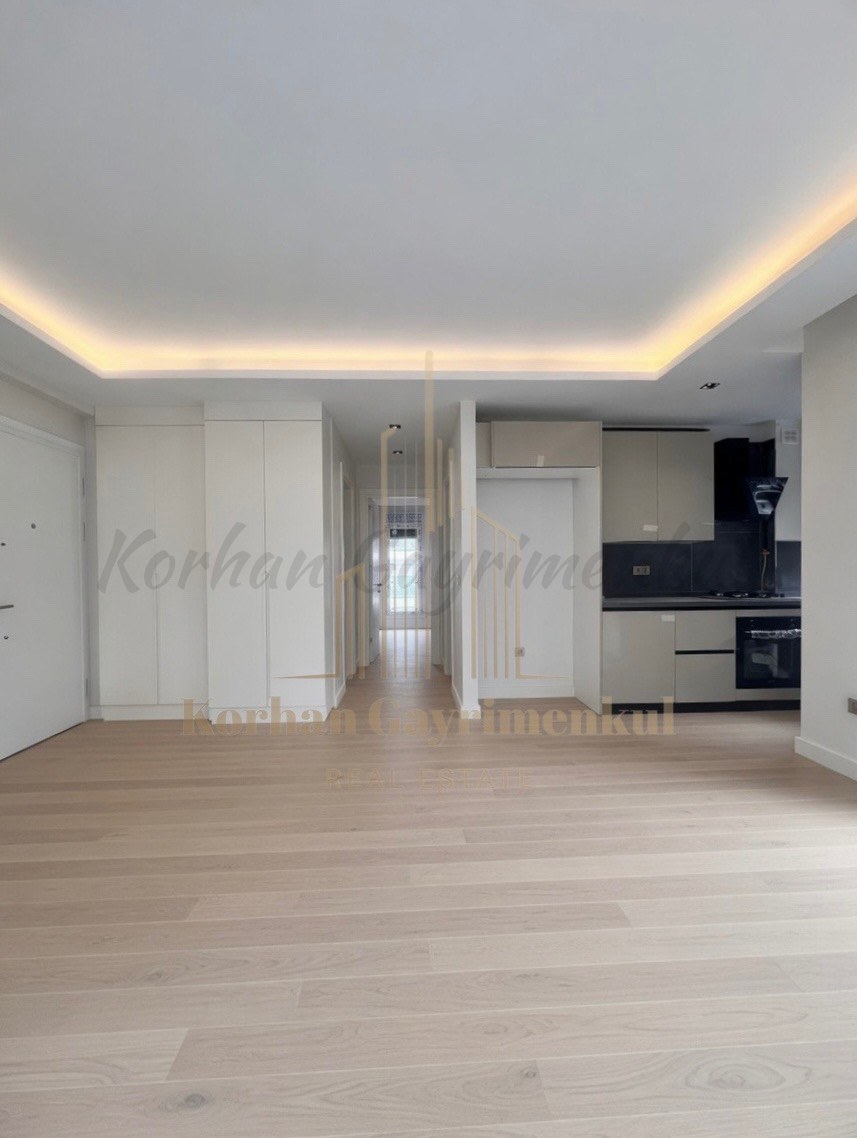 CADDEBOSTAN SAHİLDE BALKONLU EBEVEYN BANYOLU 68M2 NET 2+1 SIFIR