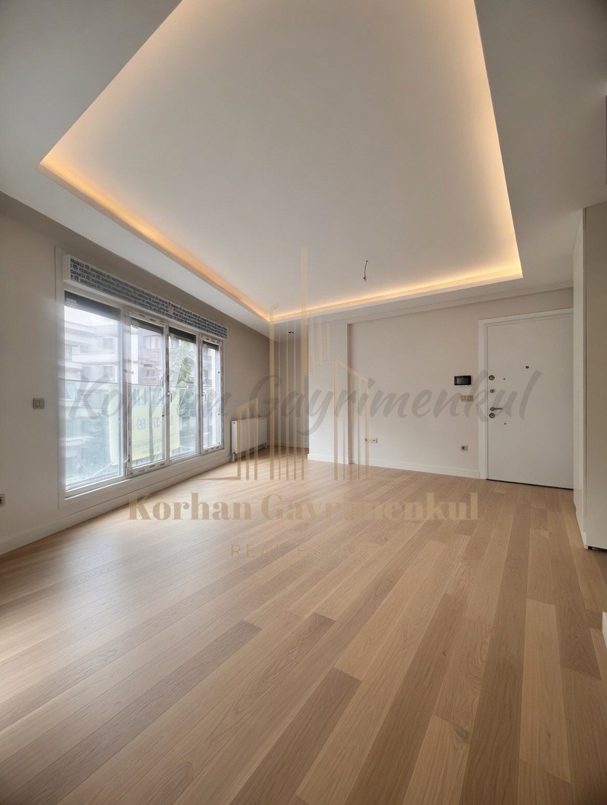 CADDEBOSTAN SAHİLDE BALKONLU EBEVEYN BANYOLU 68M2 NET 2+1 SIFIR