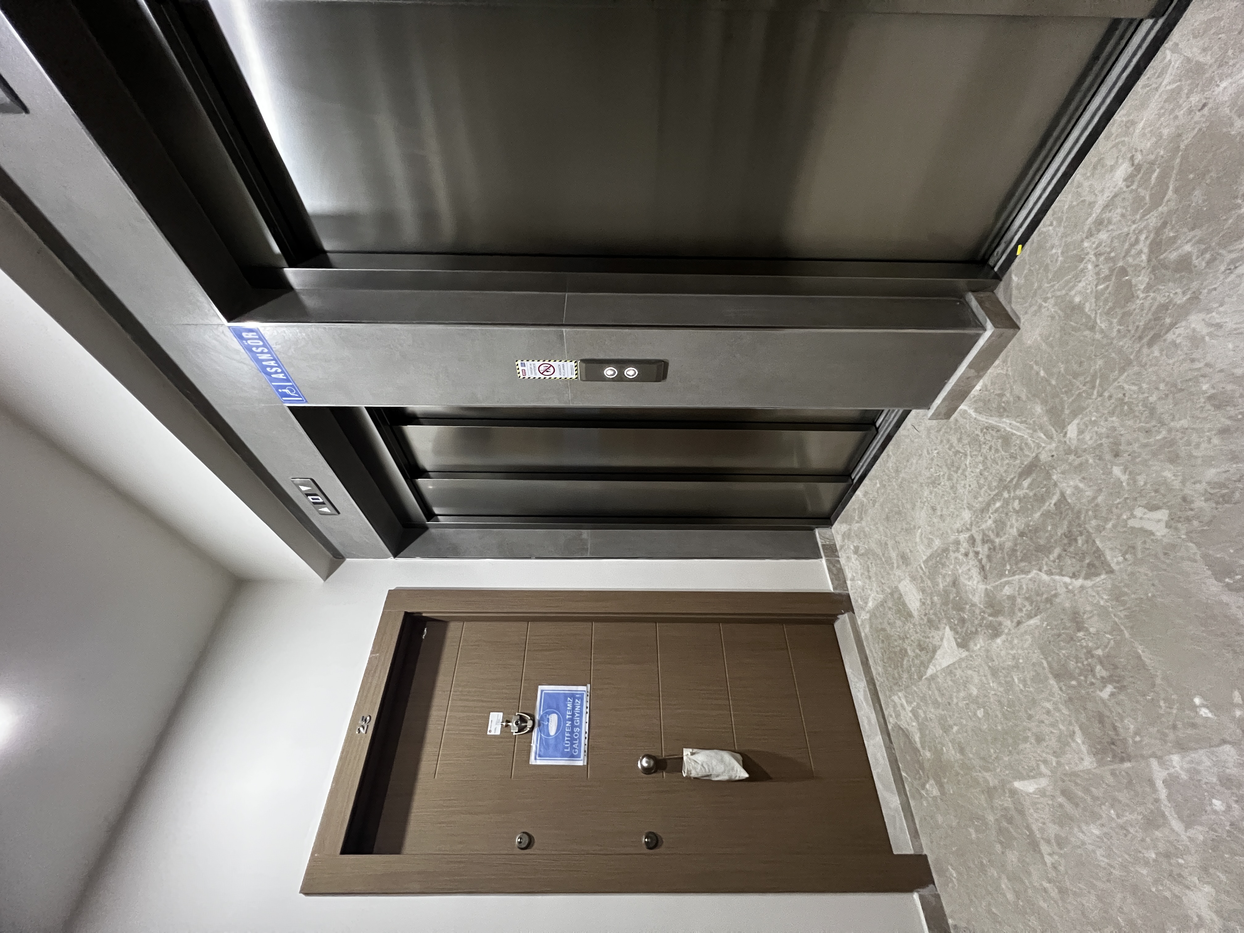 GÖZTEPE ERENKÖY SINIRINDA 98m2 NET 3+1 BALKONLU EBEVEYNLI SIFIR