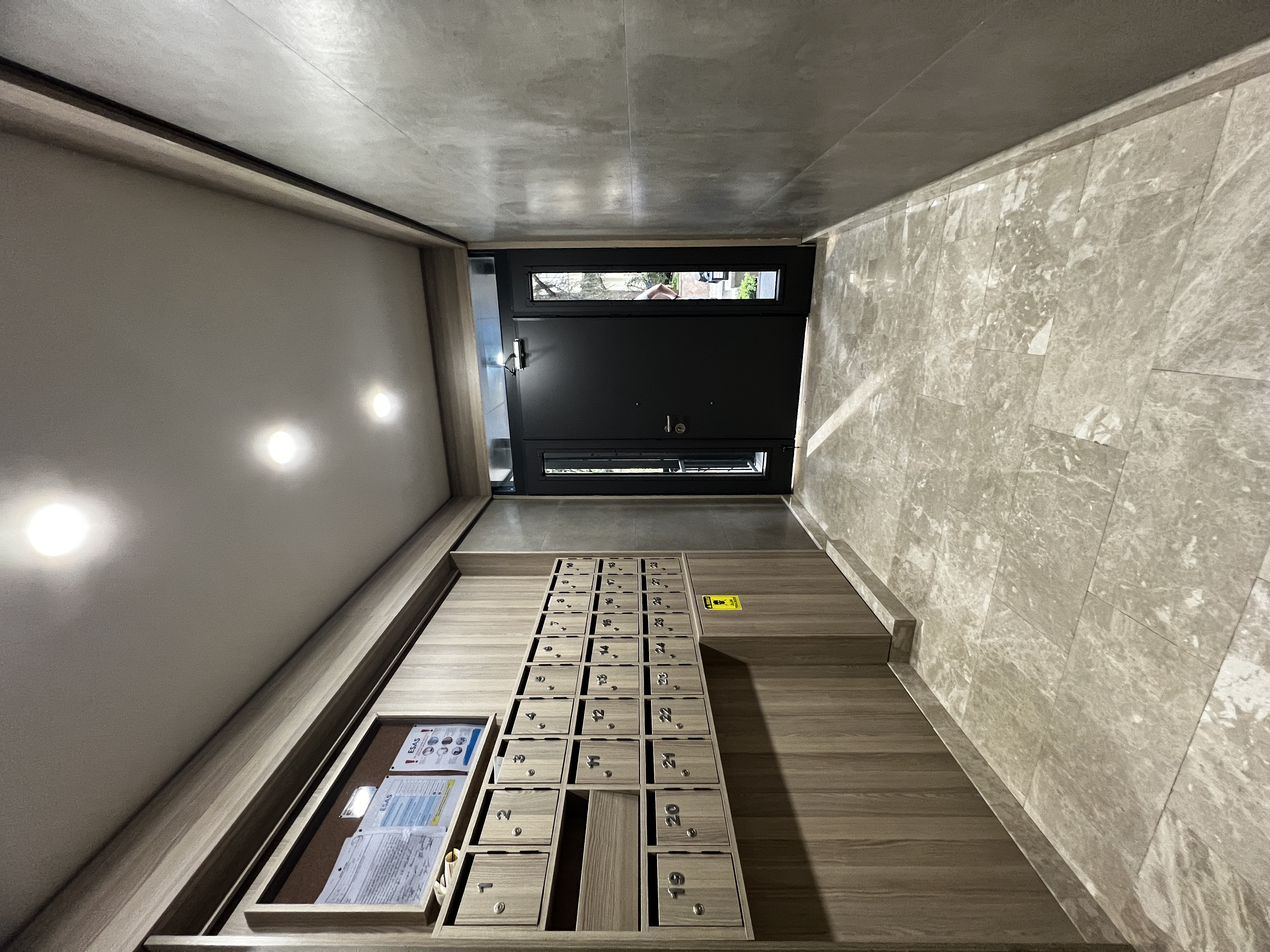 GÖZTEPE ERENKÖY SINIRINDA 98m2 NET 3+1 BALKONLU EBEVEYNLI SIFIR