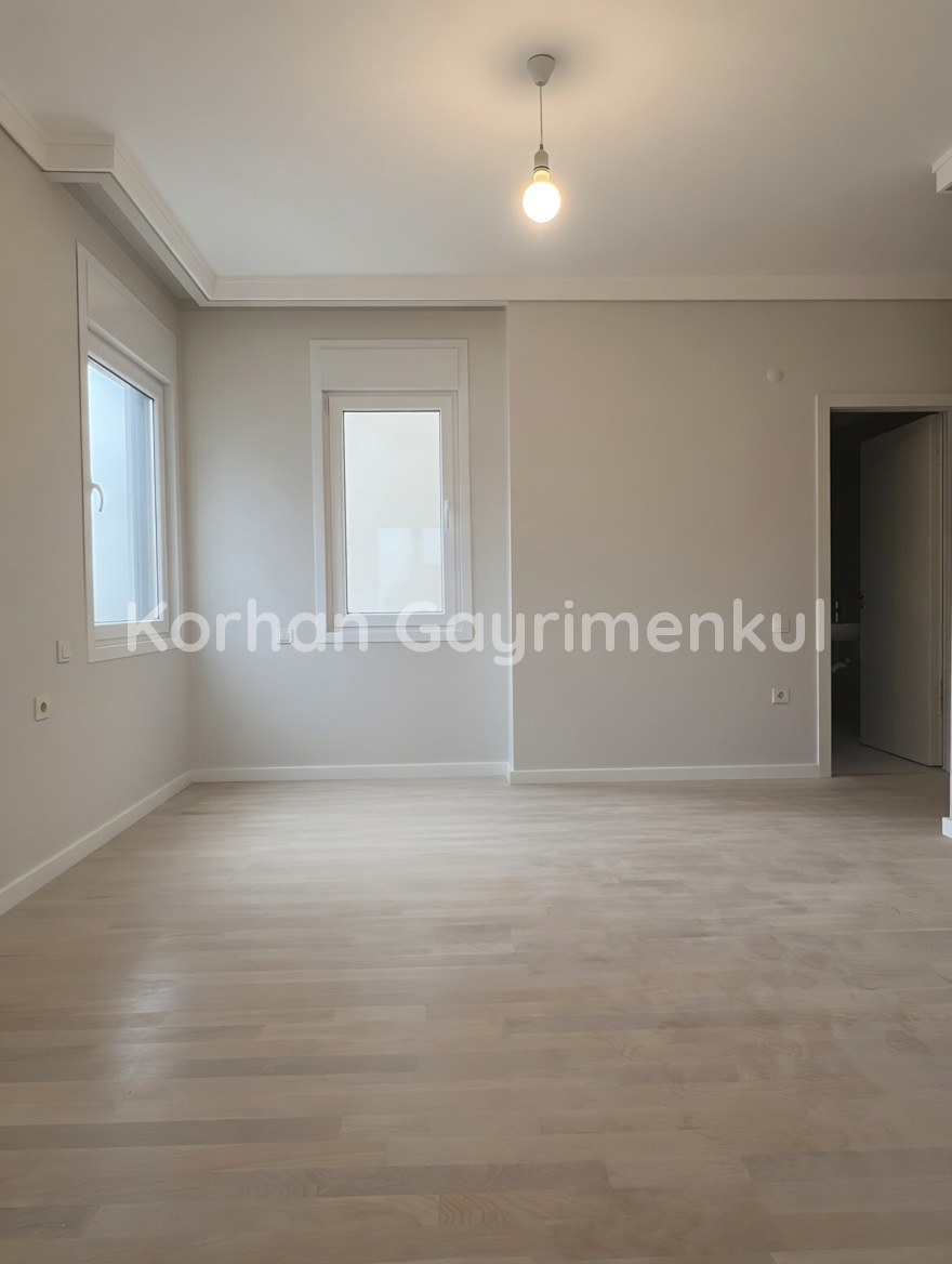 GÖZTEPE ERENKÖY SINIRINDA 98m2 NET 3+1 BALKONLU EBEVEYNLI SIFIR