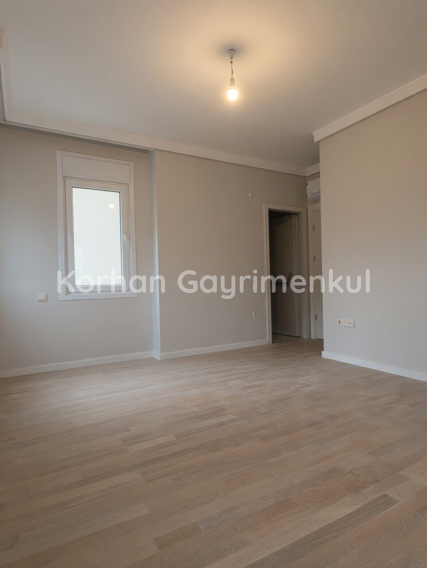 GÖZTEPE ERENKÖY SINIRINDA 98m2 NET 3+1 BALKONLU EBEVEYNLI SIFIR