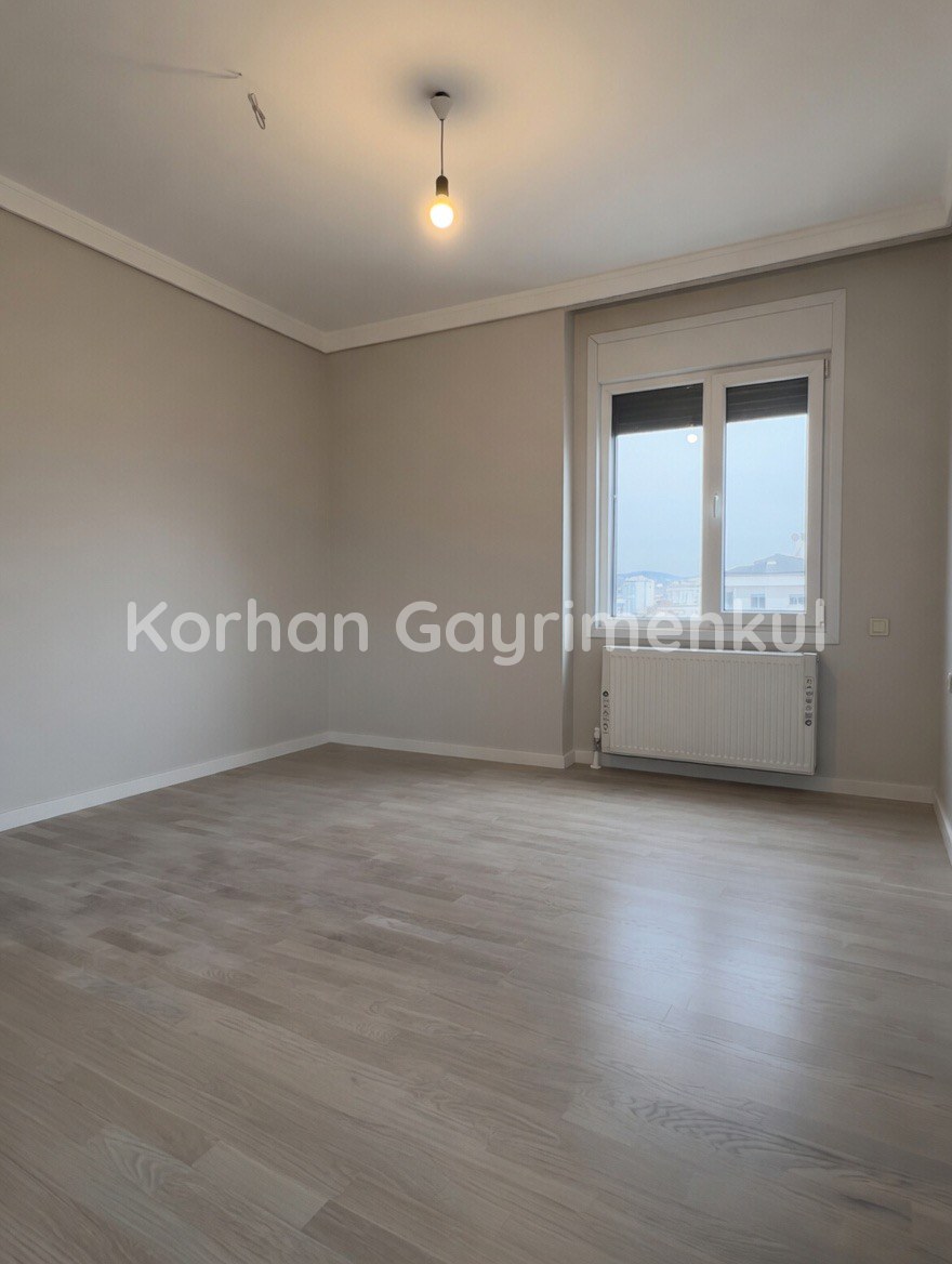 GÖZTEPE ERENKÖY SINIRINDA 98m2 NET 3+1 BALKONLU EBEVEYNLI SIFIR