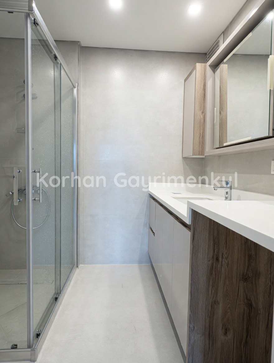 GÖZTEPE ERENKÖY SINIRINDA 98m2 NET 3+1 BALKONLU EBEVEYNLI SIFIR