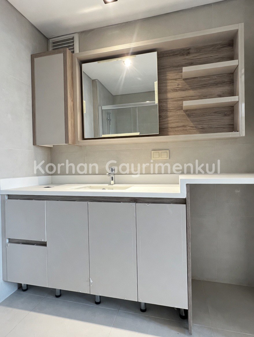 GÖZTEPE ERENKÖY SINIRINDA 98m2 NET 3+1 BALKONLU EBEVEYNLI SIFIR