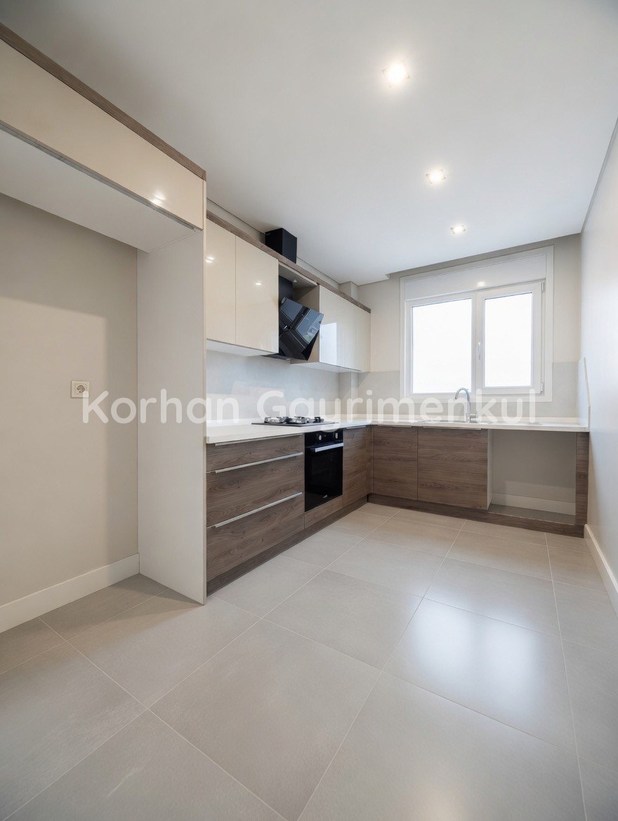 GÖZTEPE ERENKÖY SINIRINDA 98m2 NET 3+1 BALKONLU EBEVEYNLI SIFIR