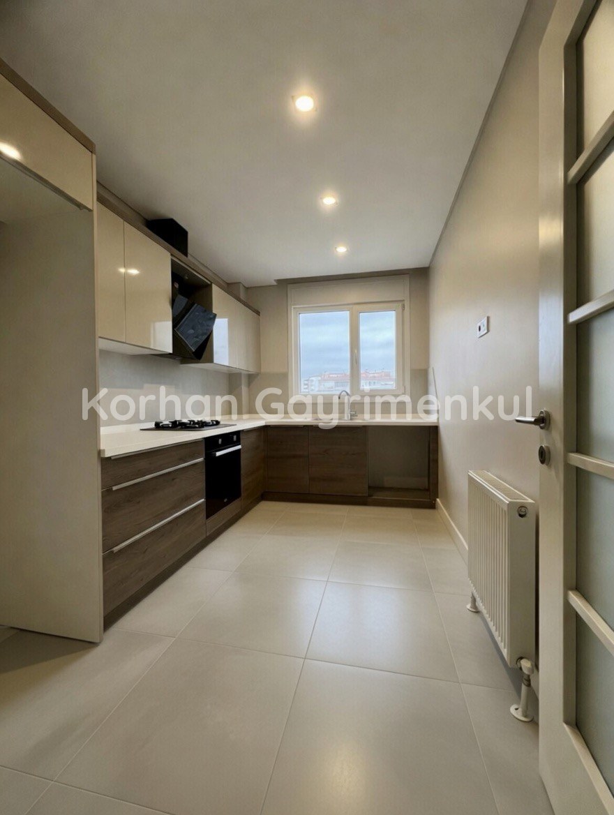 GÖZTEPE ERENKÖY SINIRINDA 98m2 NET 3+1 BALKONLU EBEVEYNLI SIFIR