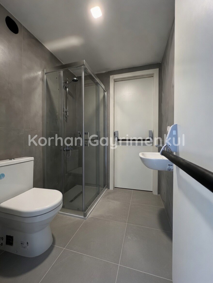 GÖZTEPE ERENKÖY SINIRINDA 98m2 NET 3+1 BALKONLU EBEVEYNLI SIFIR