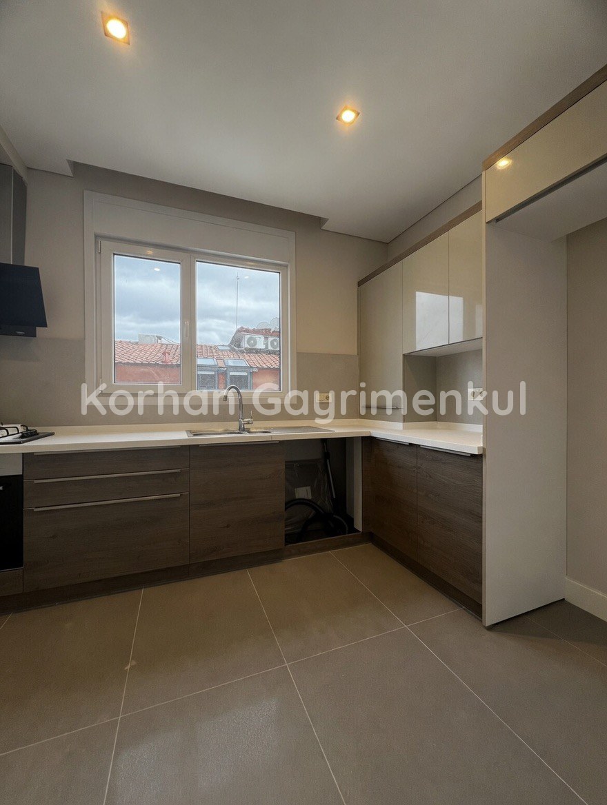 GÖZTEPE METROYA KOMŞU 103m2 BRÜT 2+1 BALKONLU EBEVEYN BANYOLU SIFIR