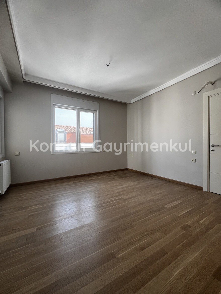 GÖZTEPE METROYA KOMŞU 103m2 BRÜT 2+1 BALKONLU EBEVEYN BANYOLU SIFIR