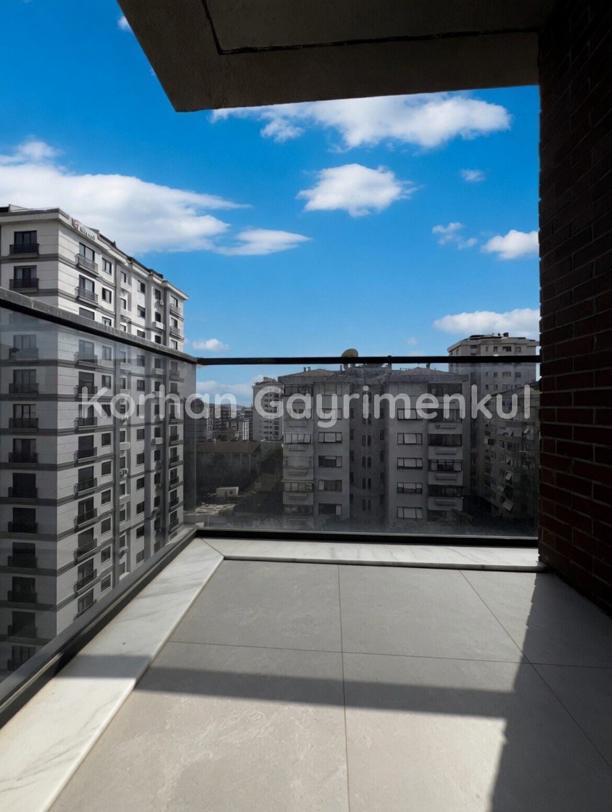 GÖZTEPE METROYA KOMŞU 103m2 BRÜT 2+1 BALKONLU EBEVEYN BANYOLU SIFIR