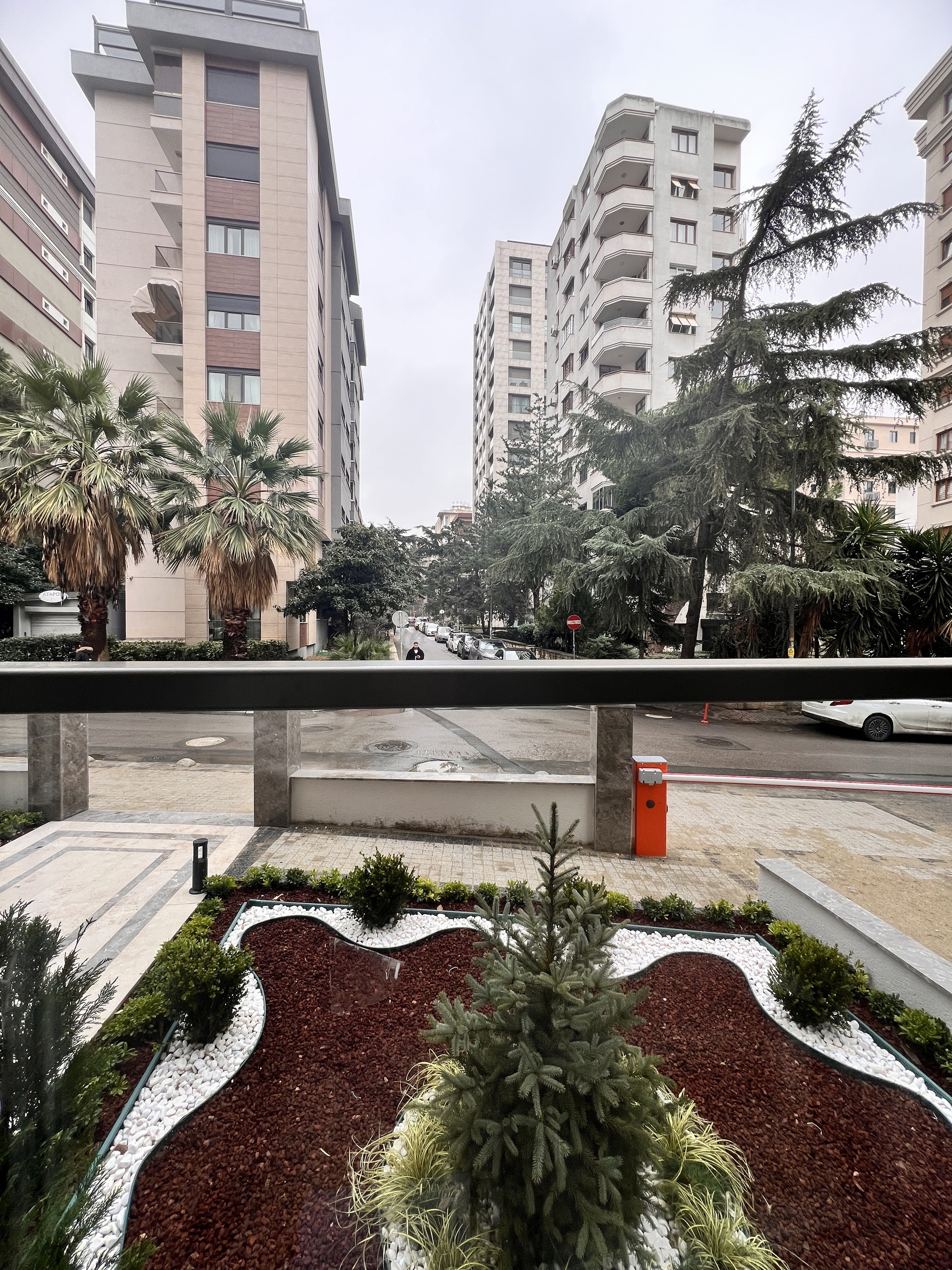 ERENKÖY BAĞDAT CADDESİNE YAKIN SIFIR 95M2 2+1 YÜKSEK GİRİŞ