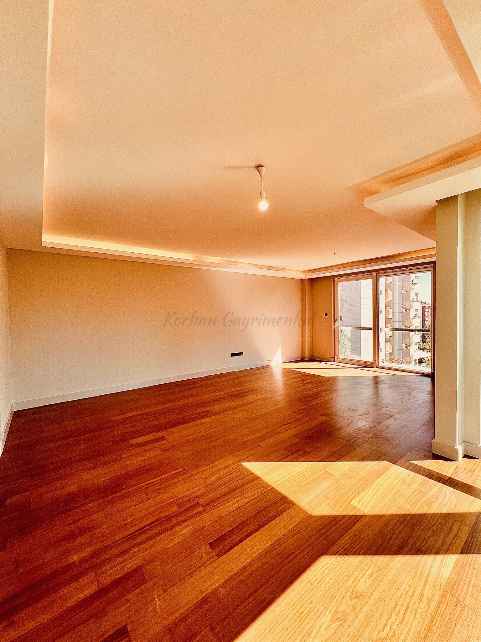 ERENKÖYDE BAĞDATA ÇOK YAKIN SİTE İÇERİSİNDE 150M2 3+1