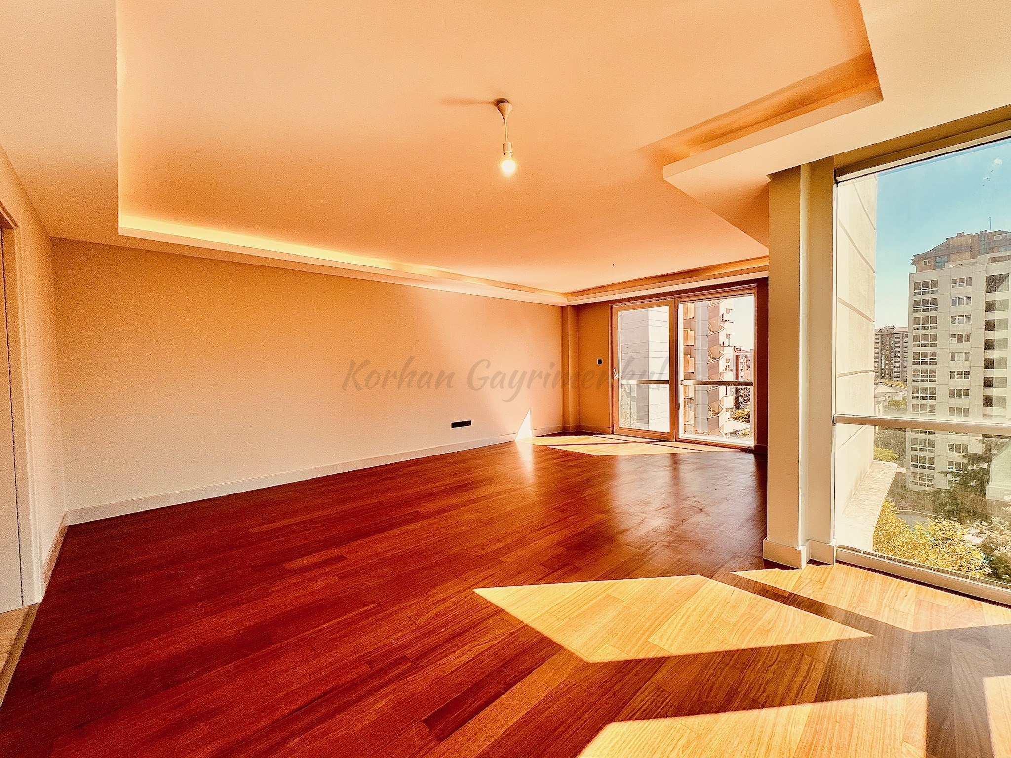 ERENKÖYDE BAĞDATA ÇOK YAKIN SİTE İÇERİSİNDE 150M2 3+1