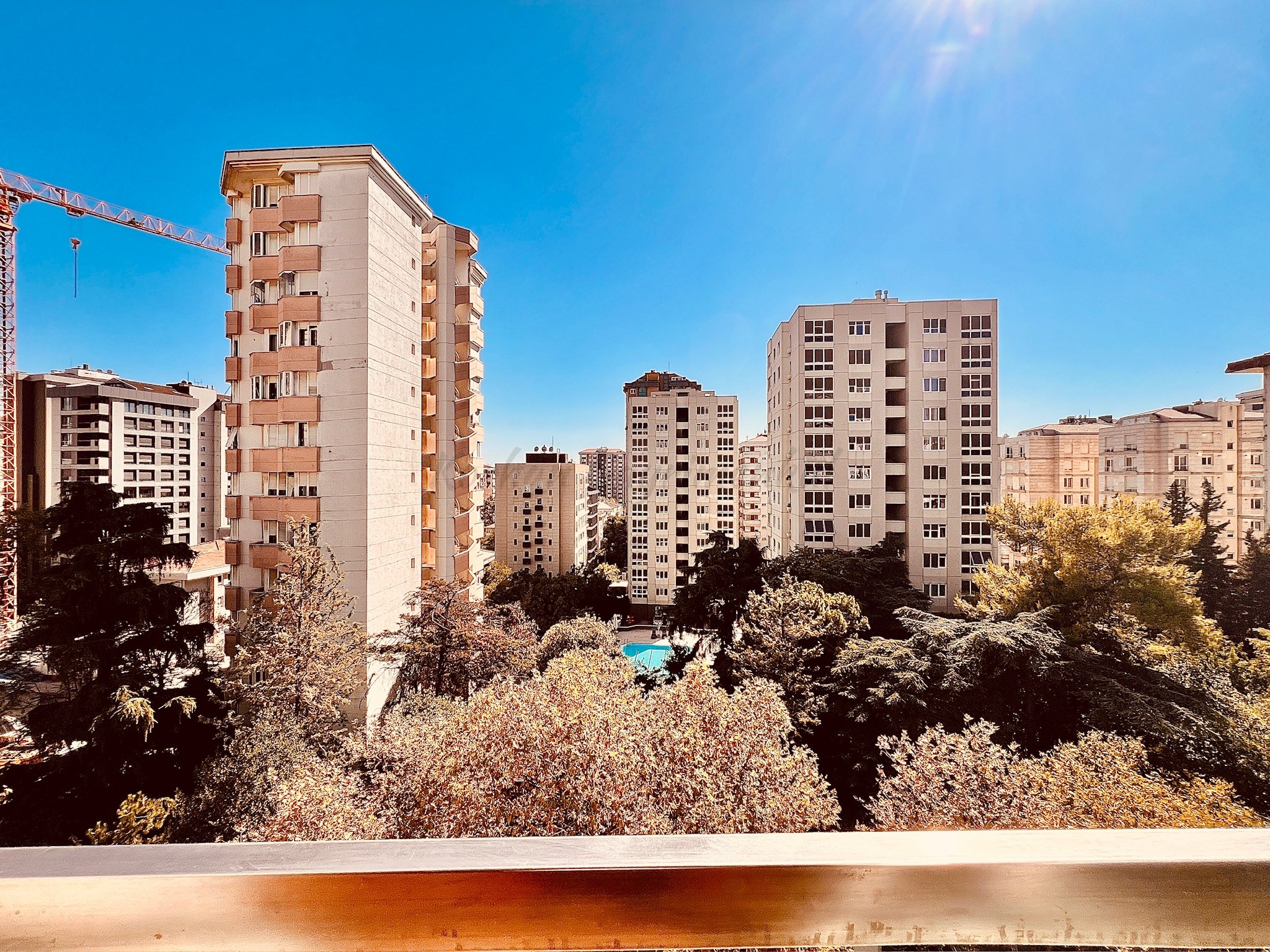 ERENKÖYDE BAĞDATA ÇOK YAKIN SİTE İÇERİSİNDE 150M2 3+1