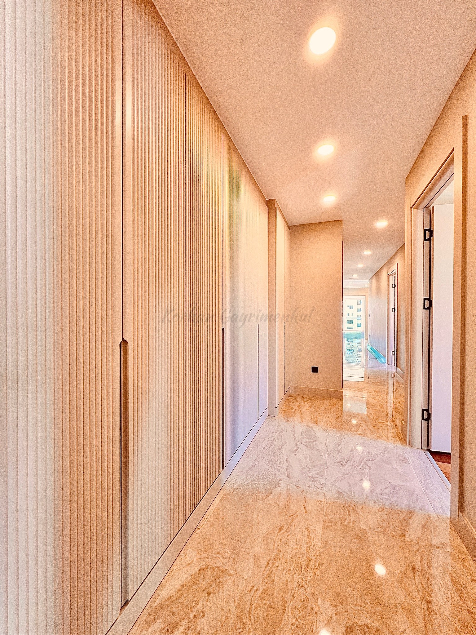 ERENKÖYDE BAĞDATA ÇOK YAKIN SİTE İÇERİSİNDE 150M2 3+1