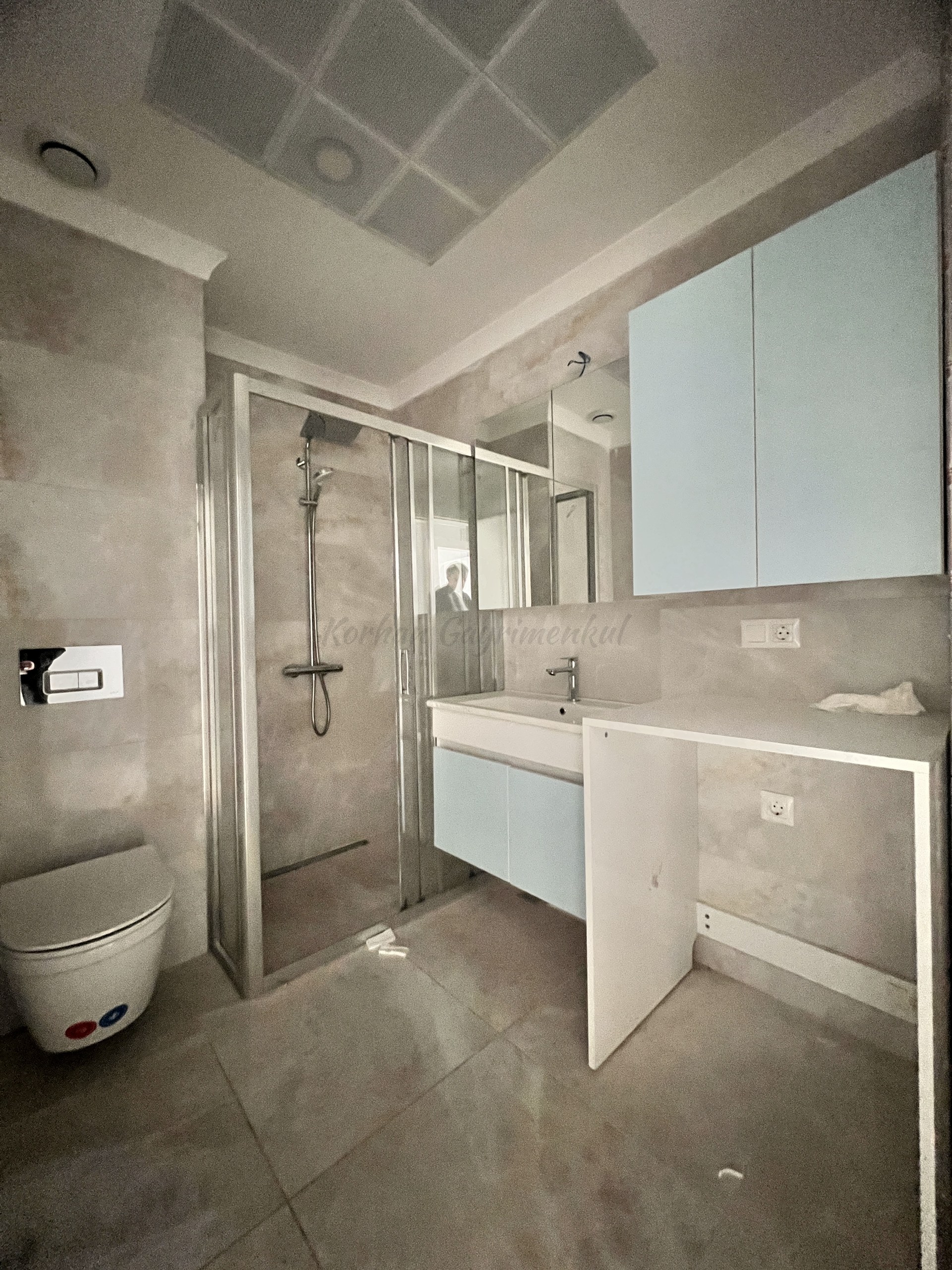 GÖZTEPE BAĞDAT CADDESİNE YÜRÜME MESAFESİNDE BALKONLU 90M2 NET3+1