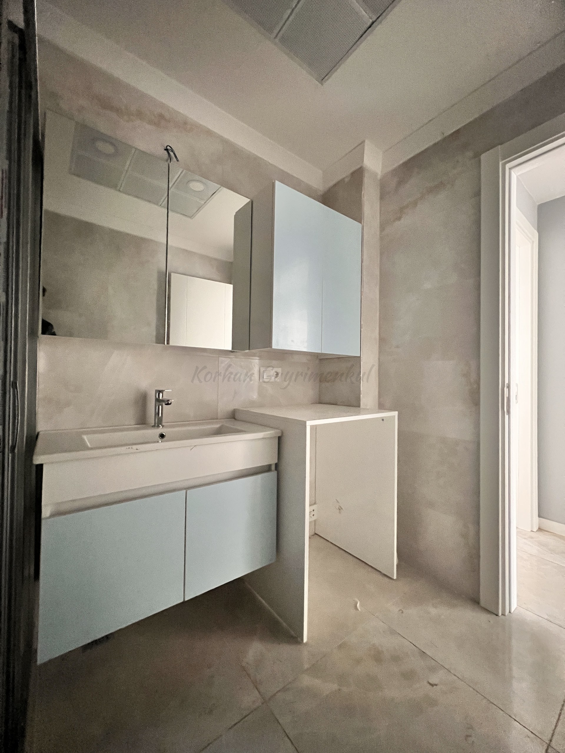 GÖZTEPE BAĞDAT CADDESİNE YÜRÜME MESAFESİNDE BALKONLU 90M2 NET3+1