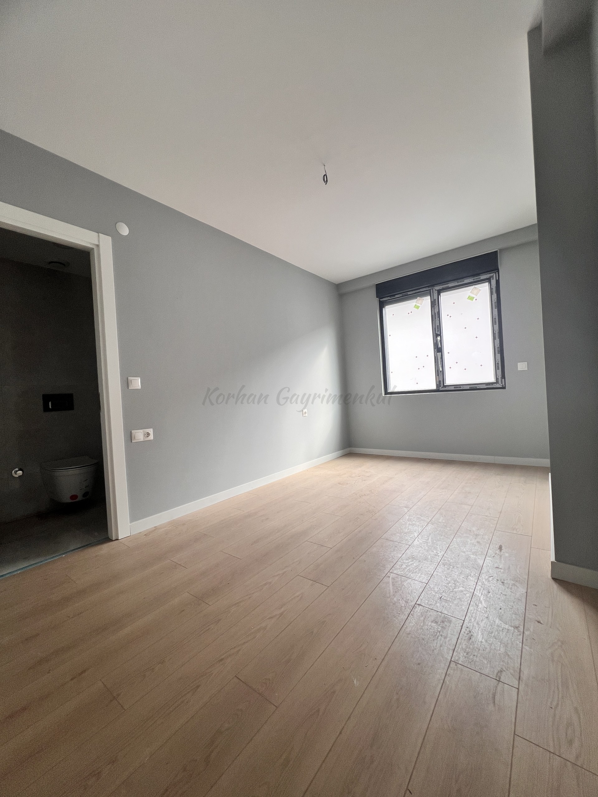 GÖZTEPE BAĞDAT CADDESİNE YÜRÜME MESAFESİNDE BALKONLU 90M2 NET3+1