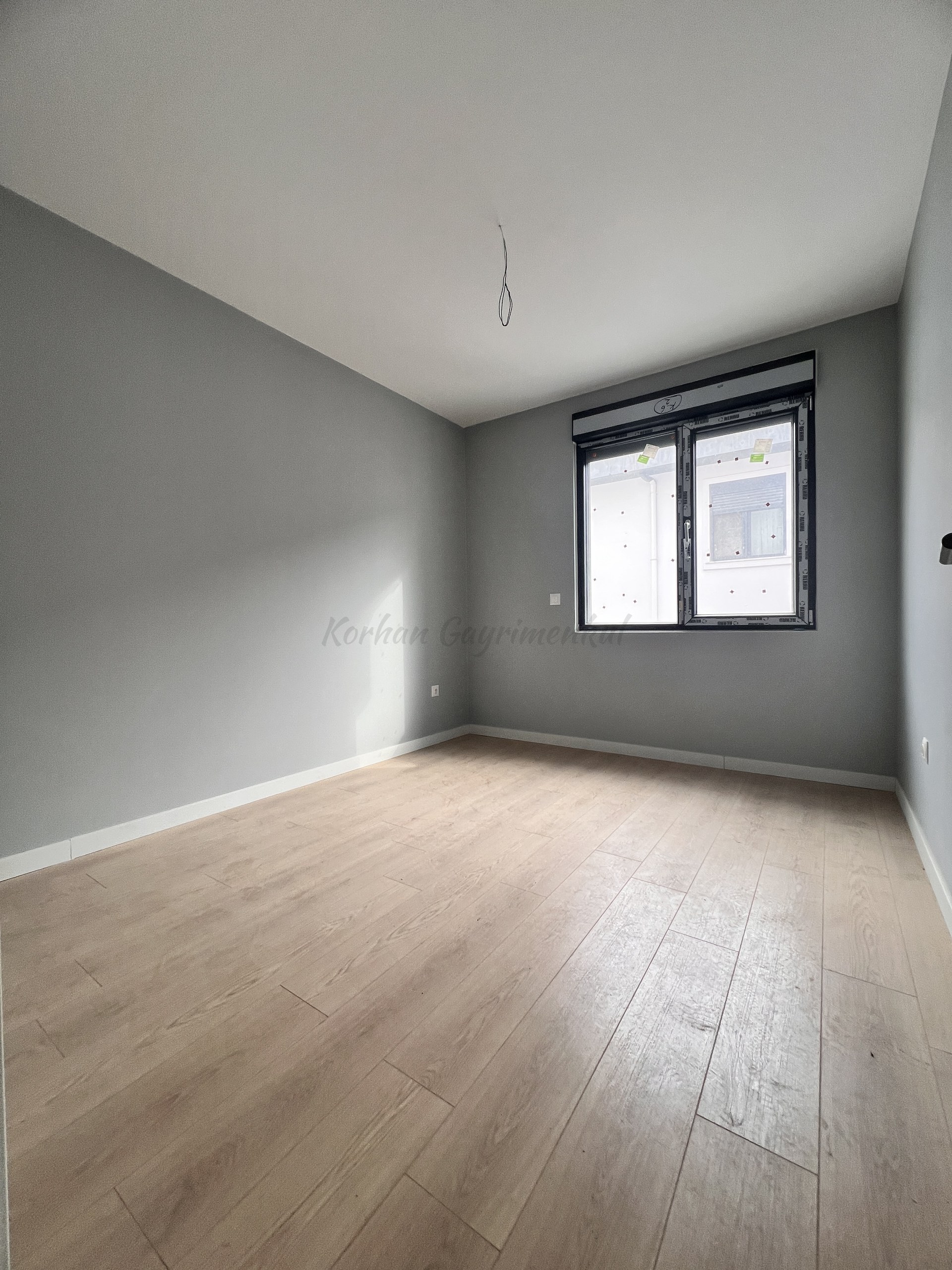 GÖZTEPE BAĞDAT CADDESİNE YÜRÜME MESAFESİNDE BALKONLU 90M2 NET3+1