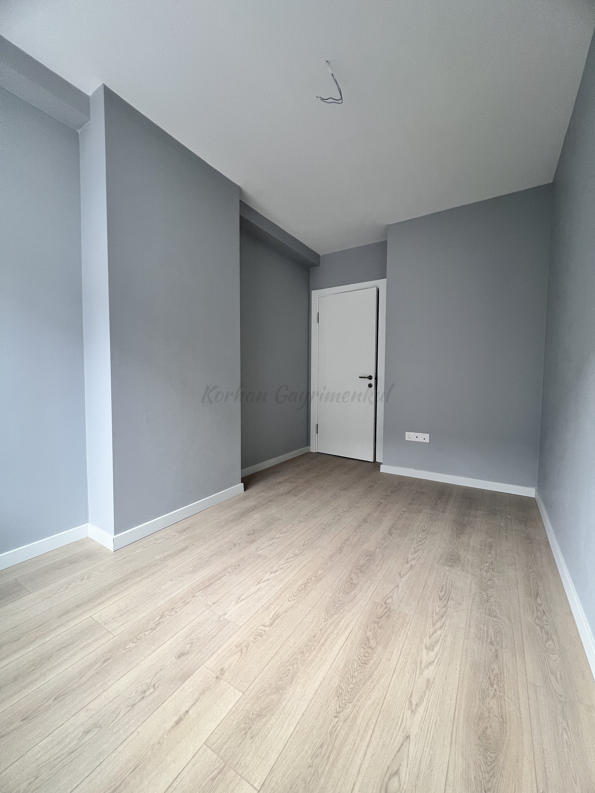GÖZTEPE BAĞDAT CADDESİNE YÜRÜME MESAFESİNDE BALKONLU 90M2 NET3+1