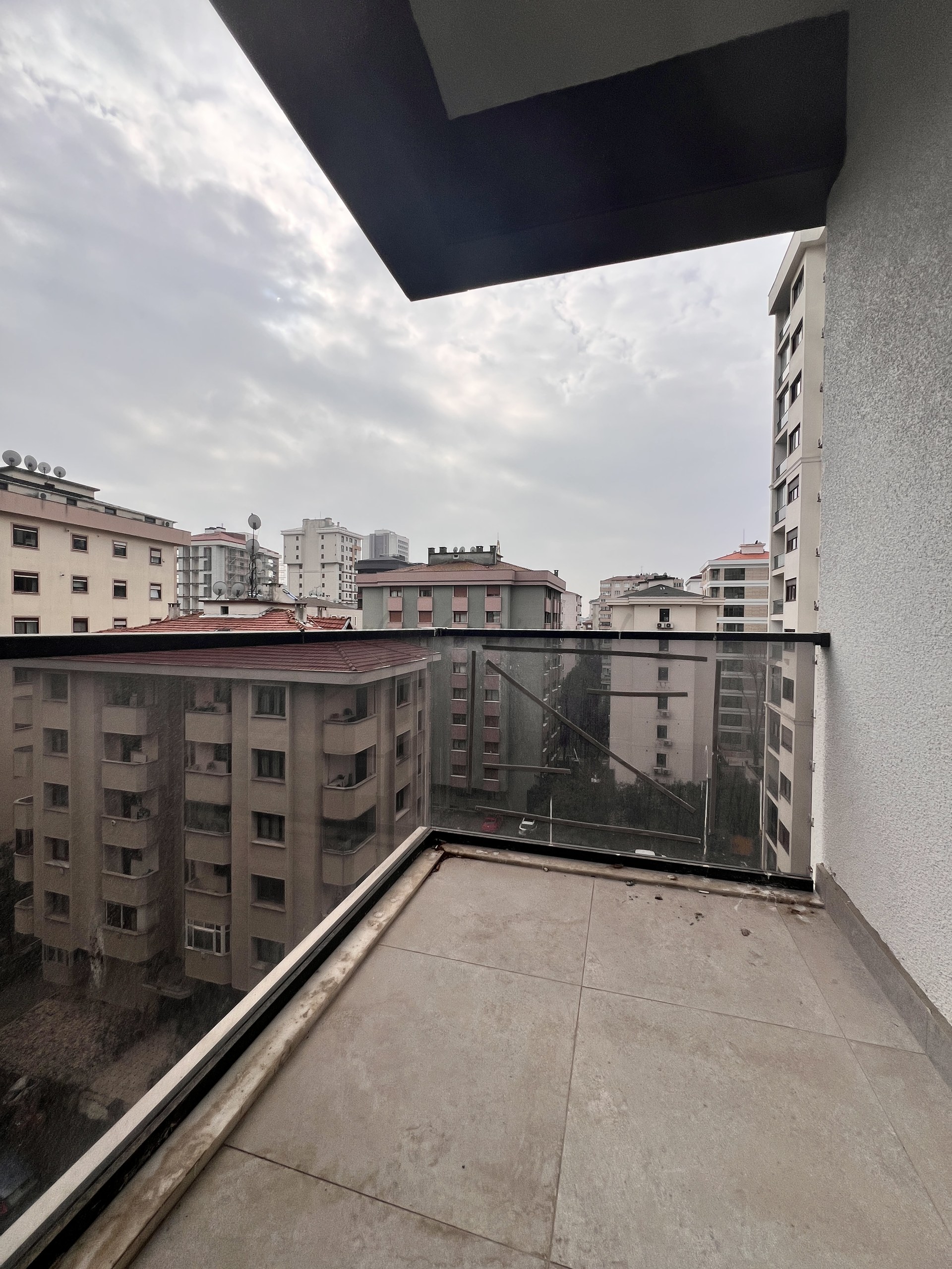 GÖZTEPE BAĞDAT CADDESİNE YÜRÜME MESAFESİNDE BALKONLU 90M2 NET3+1