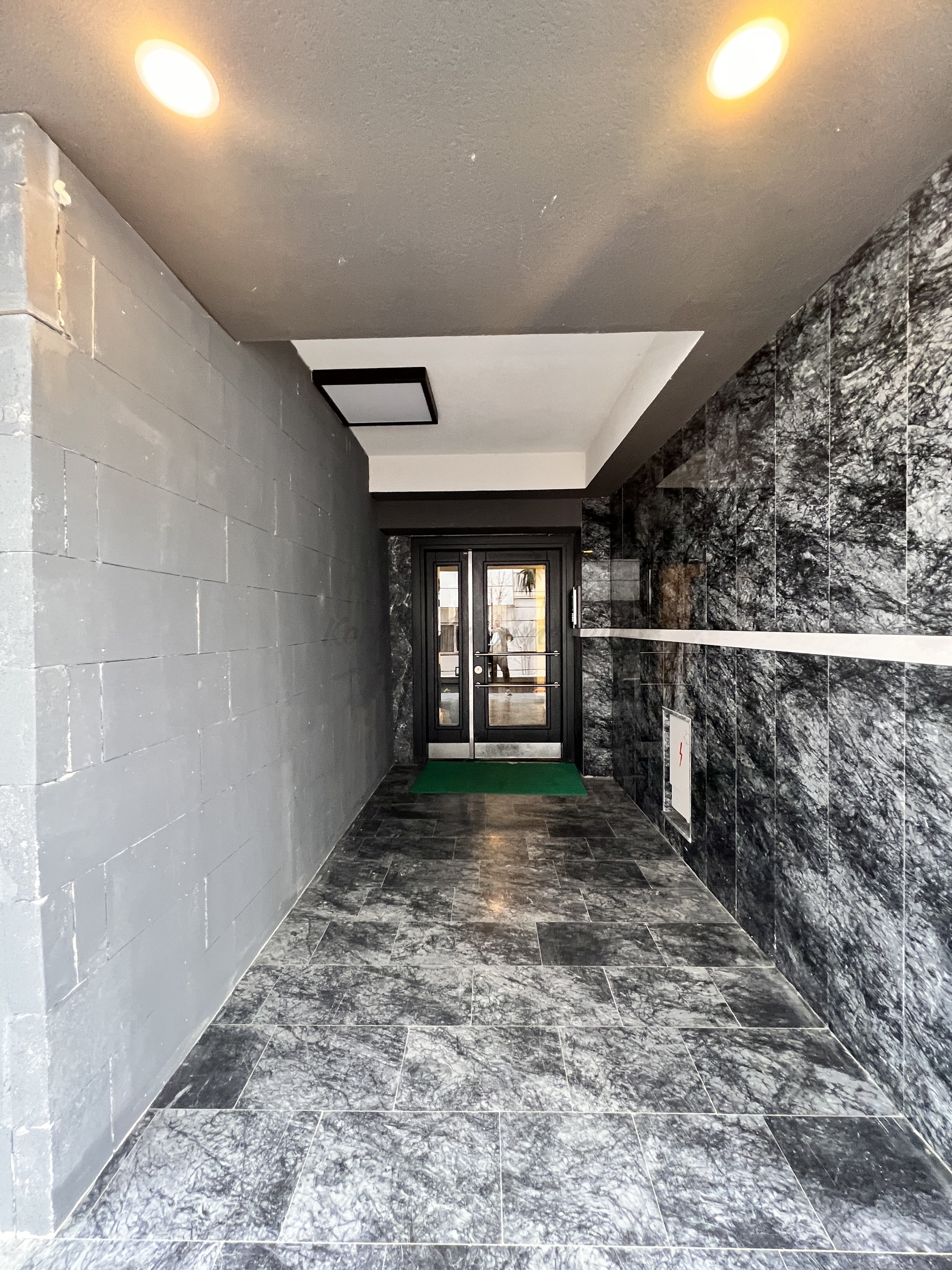 GÖZTEPE BAĞDAT CADDESİNE YÜRÜME MESAFESİNDE BALKONLU 90M2 NET3+1