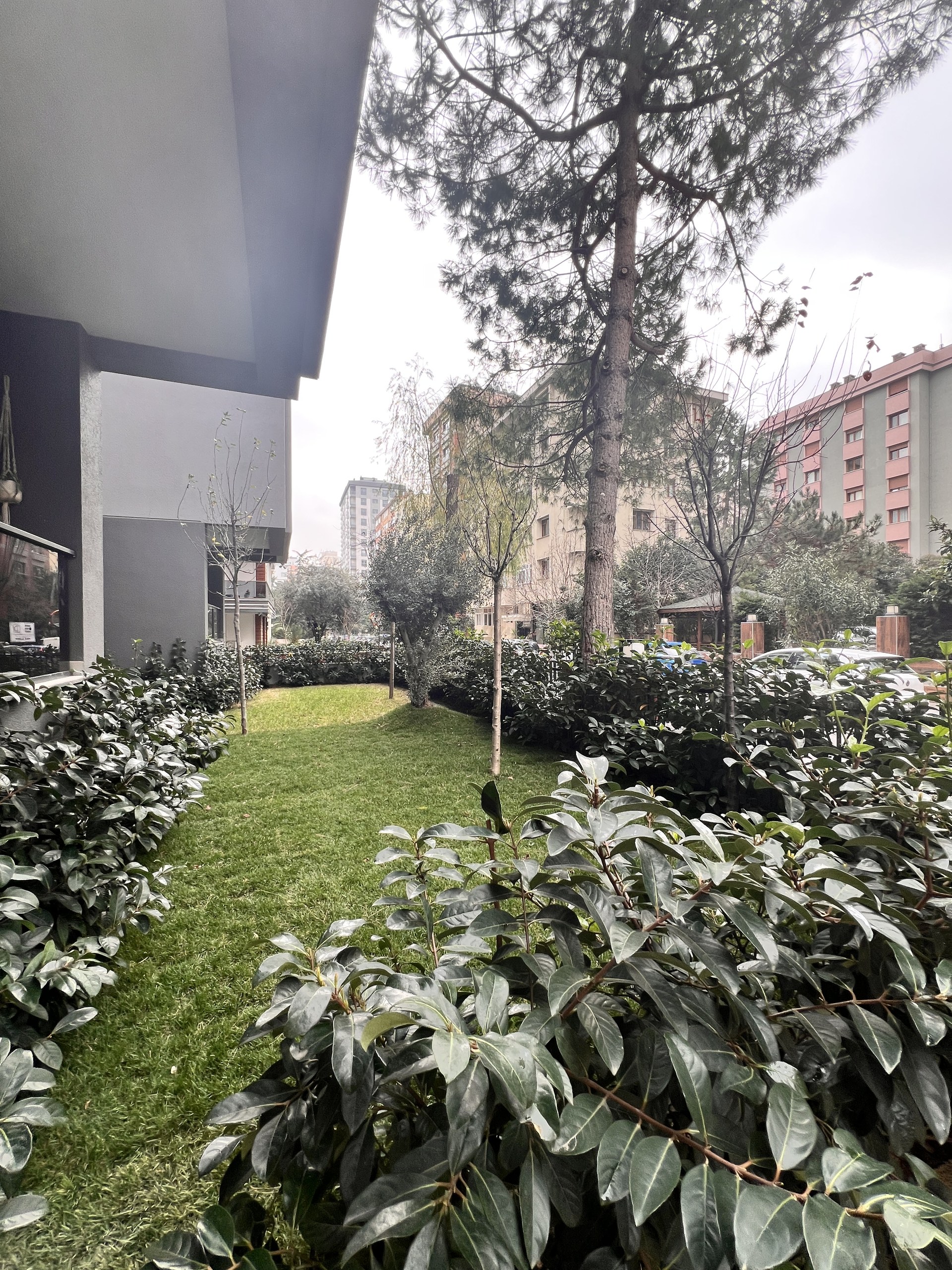 GÖZTEPE BAĞDAT CADDESİNE YÜRÜME MESAFESİNDE BALKONLU 90M2 NET3+1