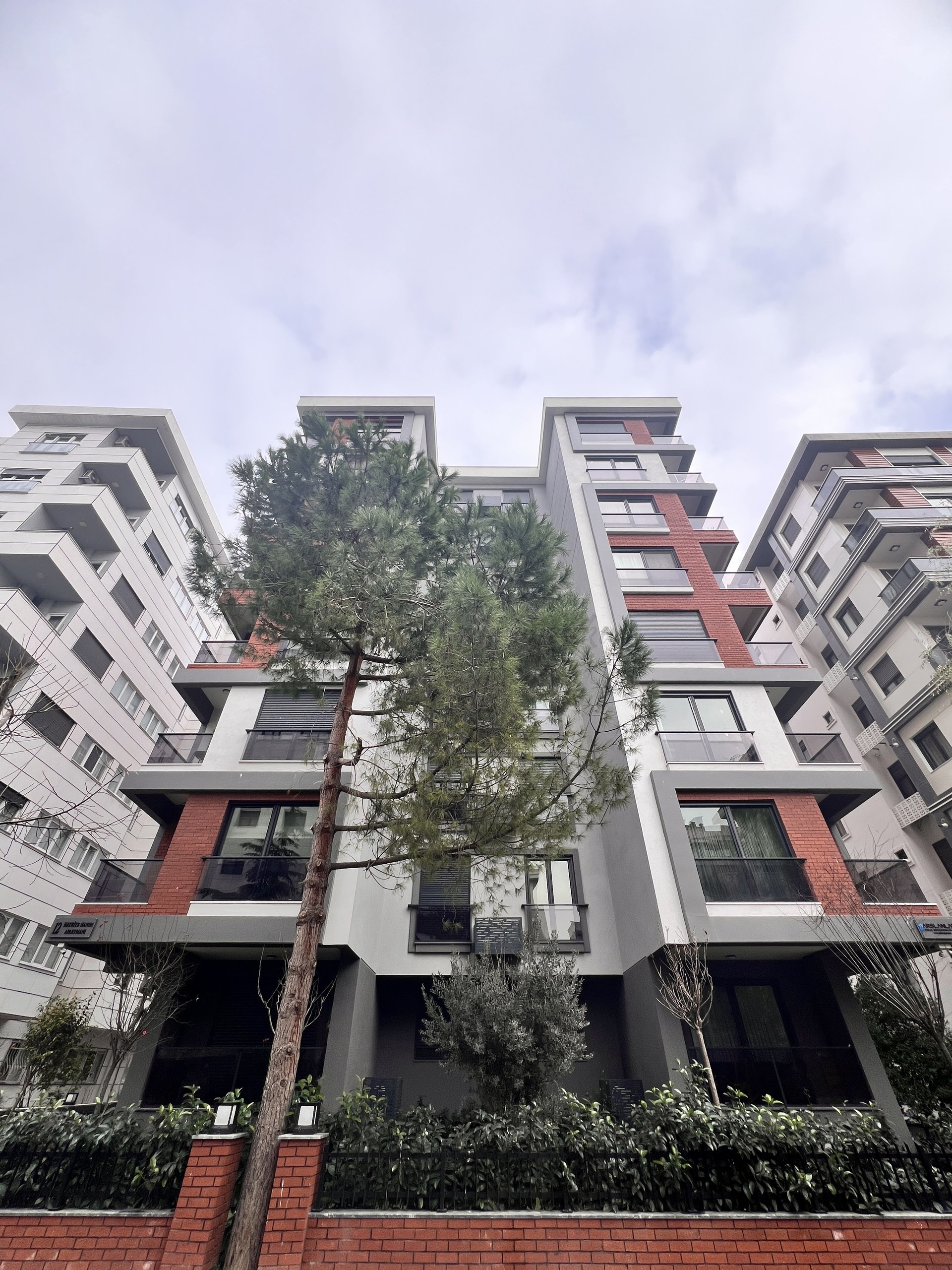 GÖZTEPE BAĞDAT CADDESİNE YÜRÜME MESAFESİNDE BALKONLU 90M2 NET3+1