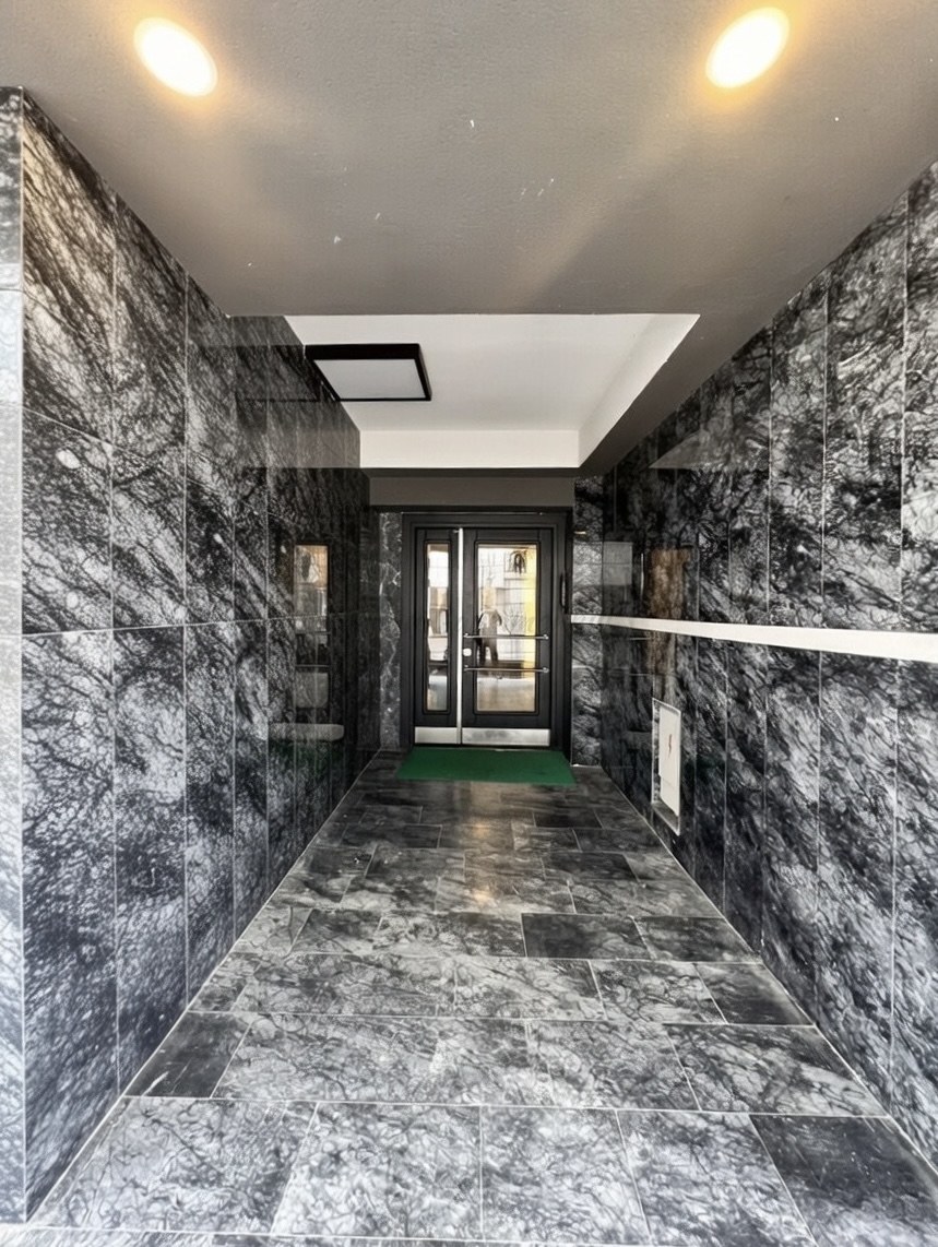 GÖZTEPE BAĞDAT CADDESİNE YÜRÜME MESAFESİNDE BALKONLU 90M2 NET3+1