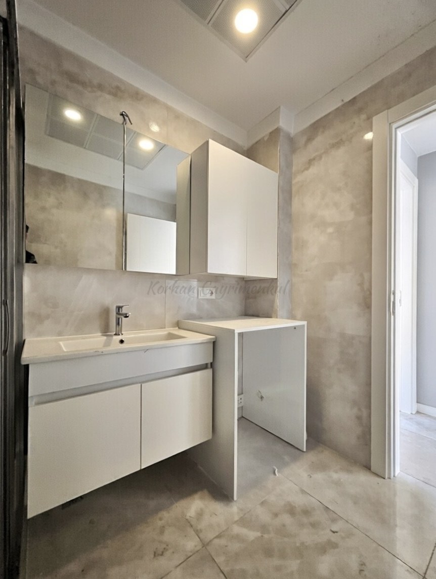 GÖZTEPE BAĞDAT CADDESİNE YÜRÜME MESAFESİNDE BALKONLU 90M2 NET3+1