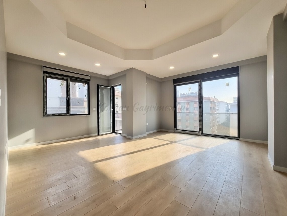GÖZTEPE BAĞDAT CADDESİNE YÜRÜME MESAFESİNDE BALKONLU 90M2 NET3+1