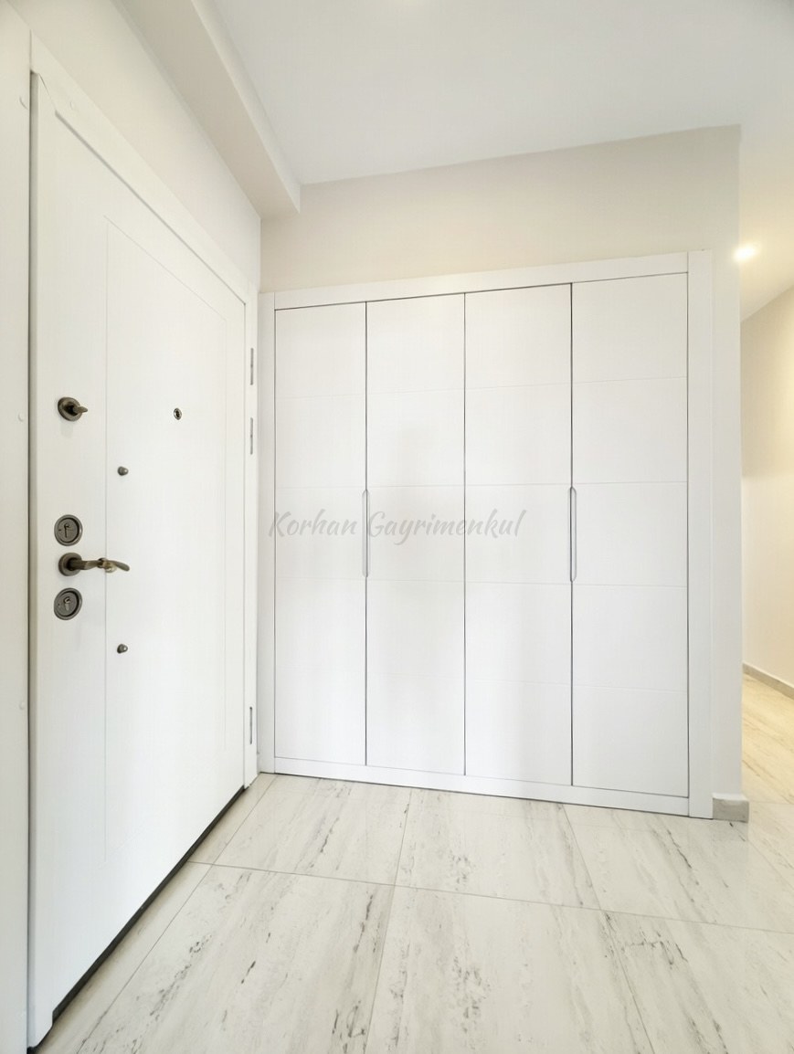 CADDEBOSTAN SAHİLDE CKM'YE KOMŞU BALKONLU 105M2 NET 3+1