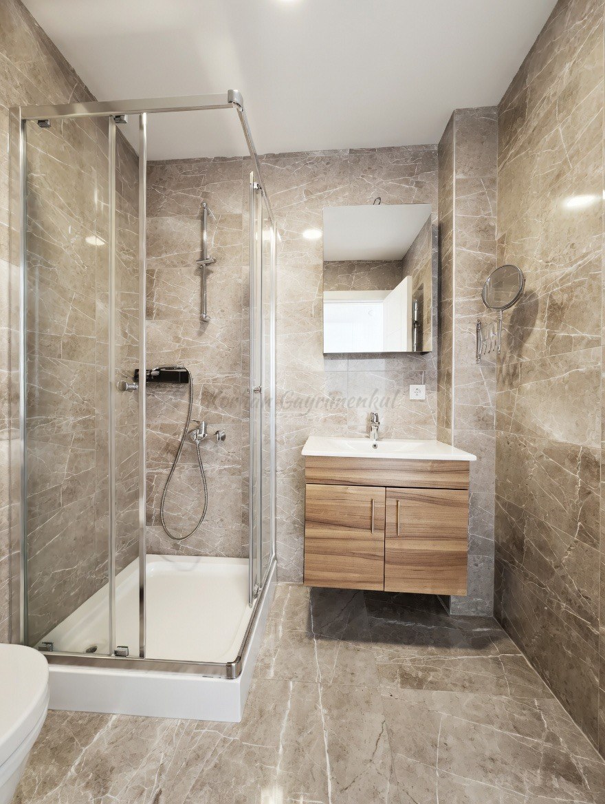 CADDEBOSTAN SAHİLDE CKM'YE KOMŞU BALKONLU 105M2 NET 3+1