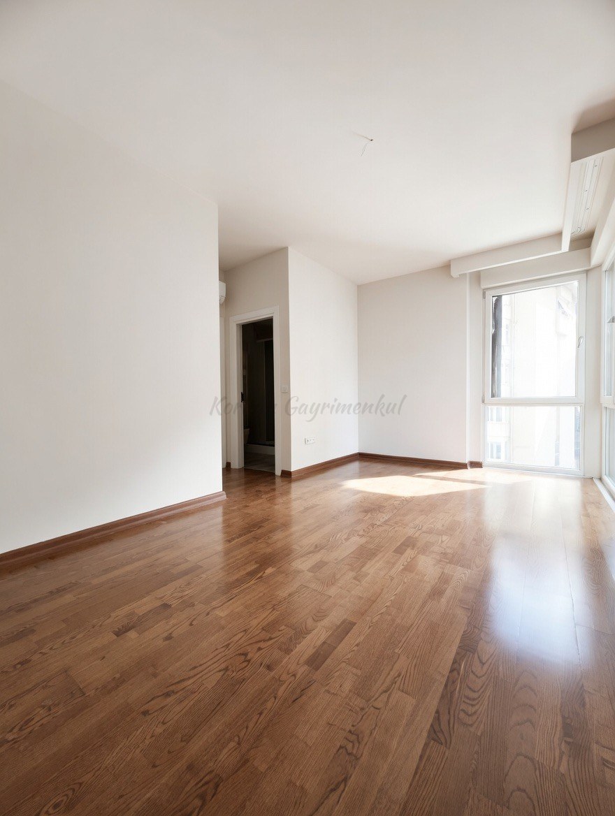 CADDEBOSTAN SAHİLDE CKM'YE KOMŞU BALKONLU 105M2 NET 3+1