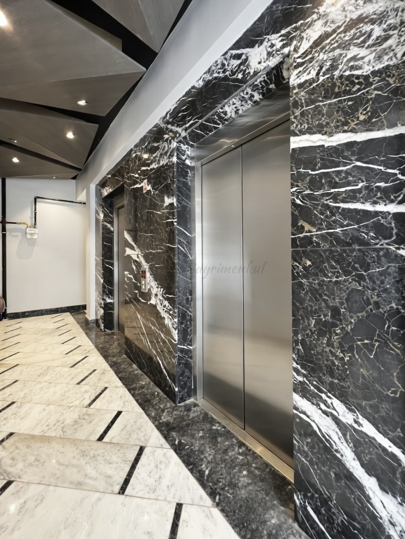 CADDEBOSTAN SAHİLDE CKM'YE KOMŞU BALKONLU 105M2 NET 3+1