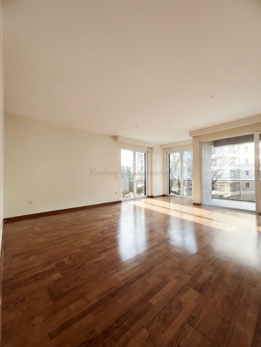 CADDEBOSTAN SAHİLDE CKM'YE KOMŞU BALKONLU 105M2 NET 3+1